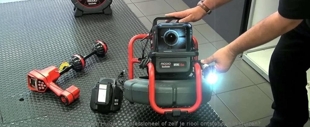 Professioneel of zelf je riool ontstoppen in Huizen?