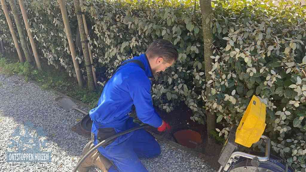 Signalen rioolverstopping herkennen in Huizen