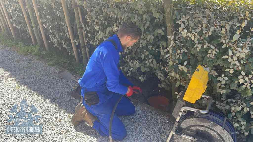 Werkwijze riool ontstoppen in Huizen
